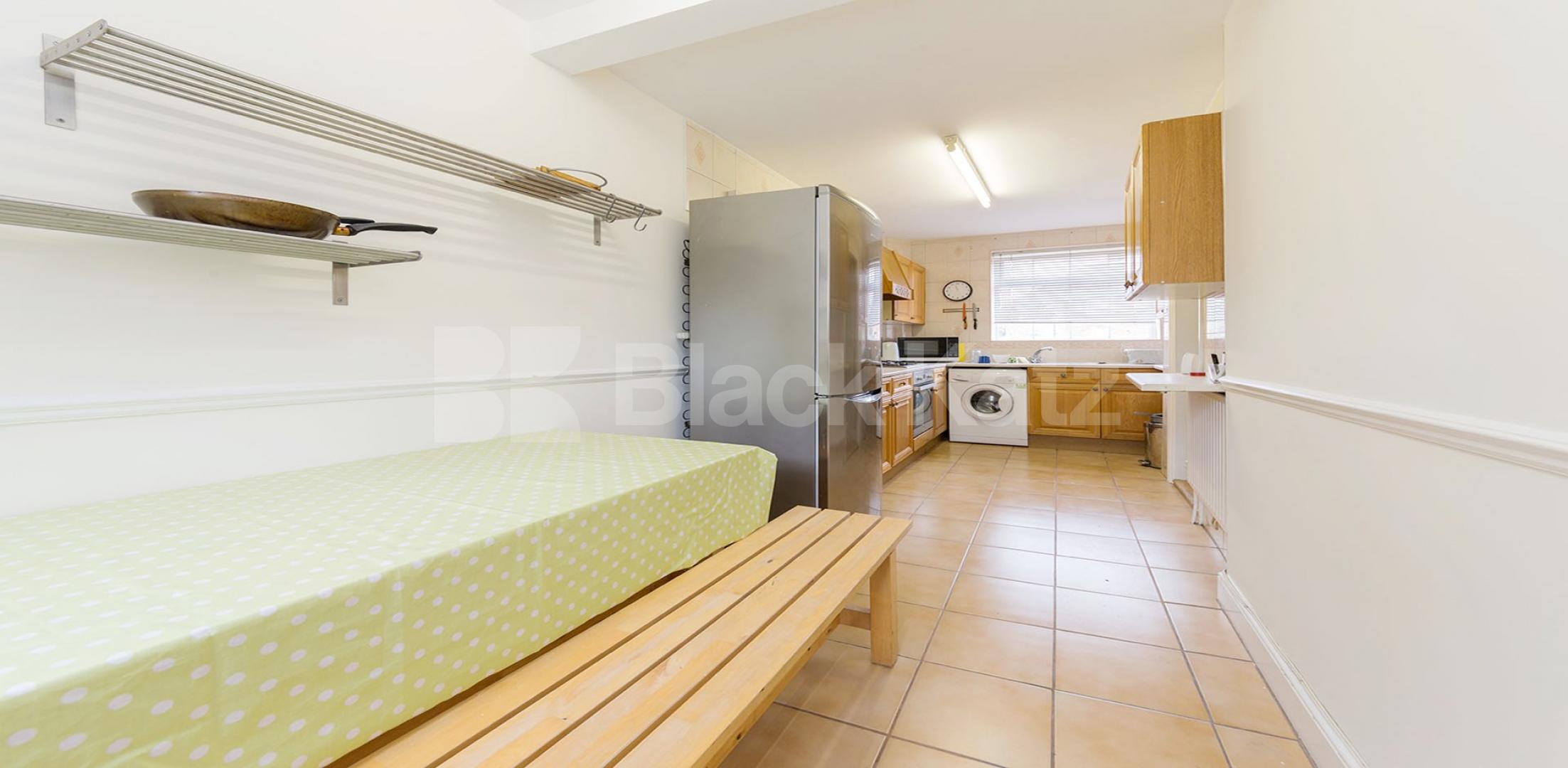 Stunning Sharers House Wormholt Road, Shepherds Bush